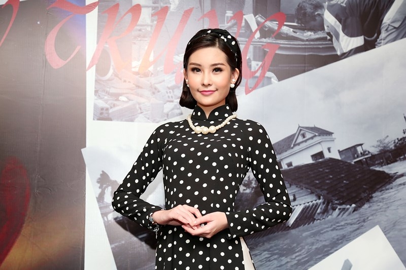 Từng chê Lê Âu Ngân Anh không xứng đáng làm HH, đến lúc đọ sắc cùng nhau thì Đặng Thu Thảo phải hối hận