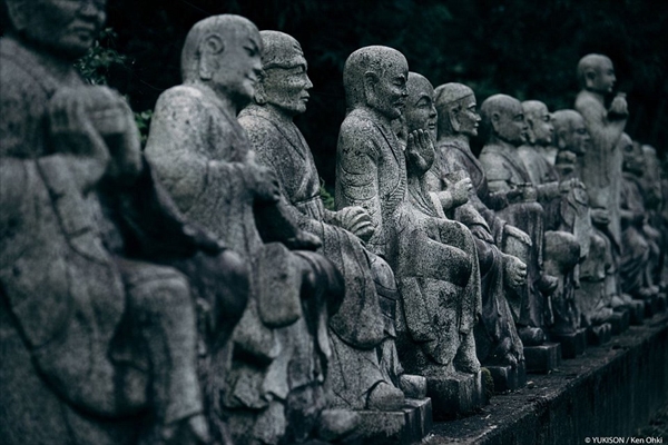 Nỗi ám ảnh từ những bức tượng &#8216;biết đi&#8217; tại công viên ma Nhật Bản