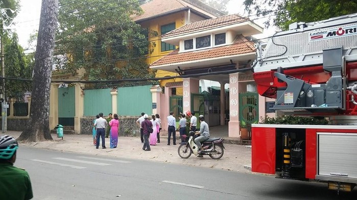 Sài Gòn: Hỏa hoạn tại trường THPT Lê Quý Đôn, giáo viên lẫn học sinh nháo nhào di tản