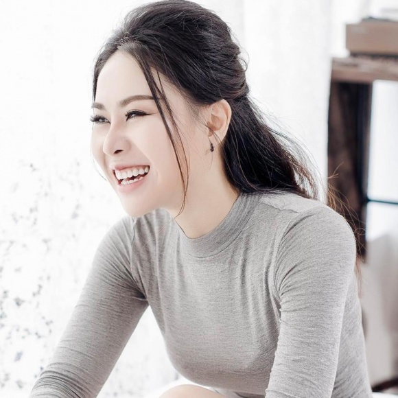 Không quay lại với vợ cũ, bé An ‘Đất phương Nam’ công khai bạn gái mới quá xinh đẹp