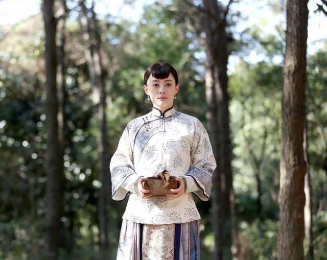 Lặn xuống hồ sâu 50 mét ông bắt gặp cảnh tượng tàn nhẫn: 10 bộ hài cốt phụ nữ nhà Thanh bị xích sắt quấn chặt