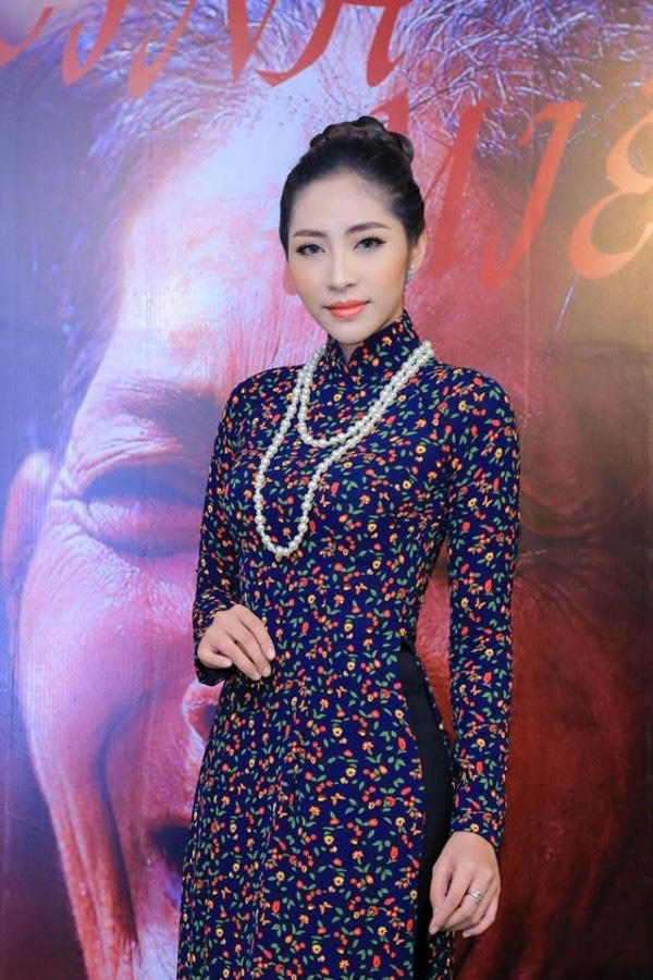 Từng chê Lê Âu Ngân Anh không xứng đáng làm HH, đến lúc đọ sắc cùng nhau thì Đặng Thu Thảo phải hối hận