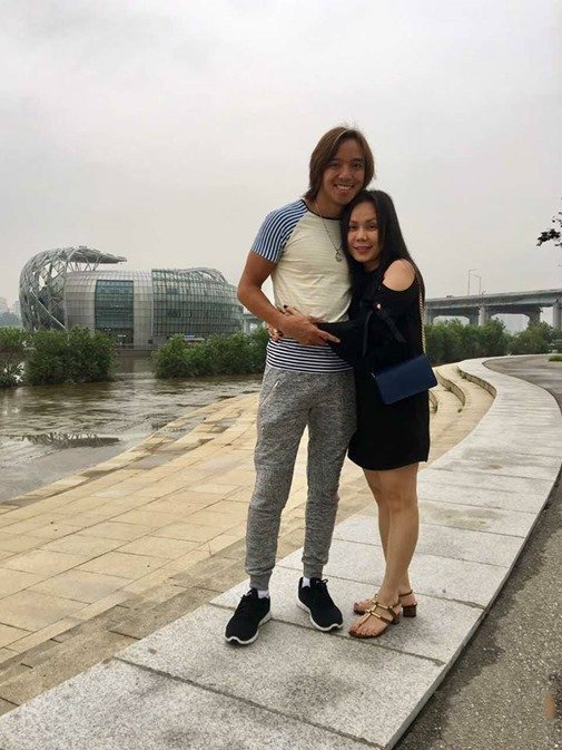 Cát Phượng, Việt Hương có chồng trẻ đẹp, nhìn nhan sắc ông xã nhiều năm không lộ của Vân Dung mới ngạc nhiên