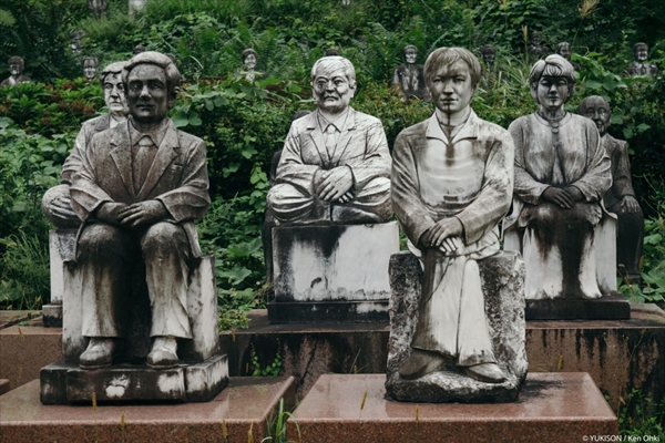 Nỗi ám ảnh từ những bức tượng &#8216;biết đi&#8217; tại công viên ma Nhật Bản