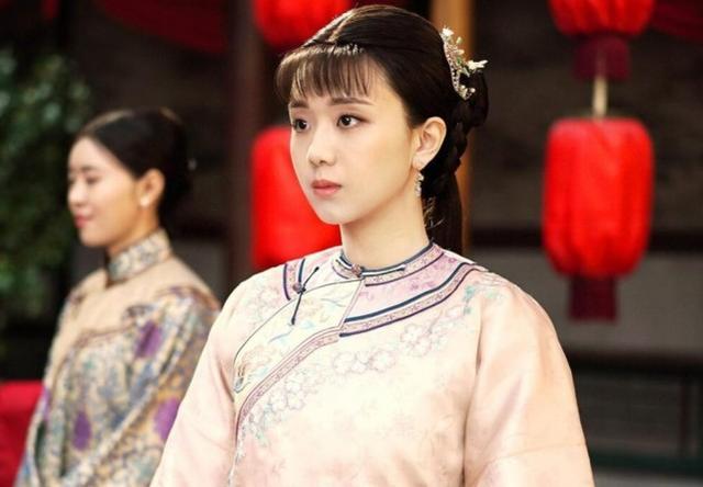 Lặn xuống hồ sâu 50 mét ông bắt gặp cảnh tượng tàn nhẫn: 10 bộ hài cốt phụ nữ nhà Thanh bị xích sắt quấn chặt