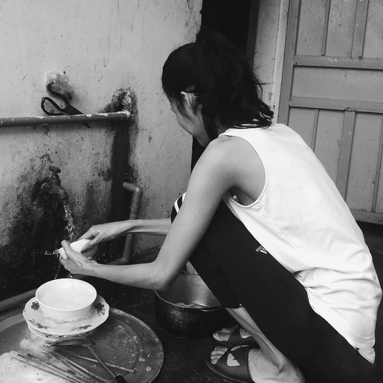 Thăm nhà H’Hen Niê đã nghẹn ngào rồi, về Thanh Hóa tìm gia đình Hoàng Thùy cũng thật bất ngờ