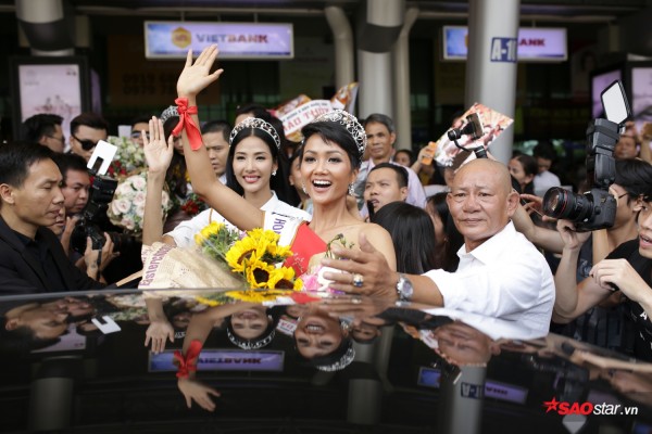Top 3 Hoa hậu Hoàn vũ xuất hiện ở sân bay, Hoàng Thùy, Mâu Thủy siêu tự tin, H’Hen Niê bước ra ai cũng nhìn vì bộ váy nổi bật