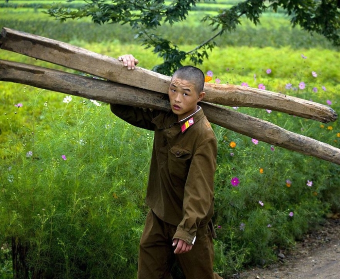 23 hình ảnh bị cấm truyền ra khỏi Triều Tiên được nhiếp ảnh gia công bố trên toàn thế giới