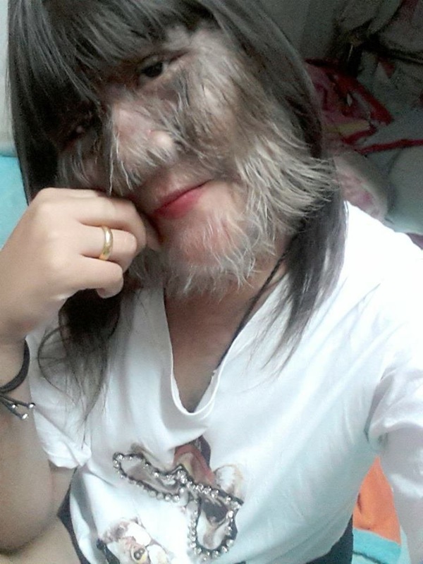 ‘Cô gái khỉ đột’ lần đầu cạo mặt gây bất ngờ với nhan sắc, treo status cùng chồng mới khiến ai cũng ngưỡng mộ