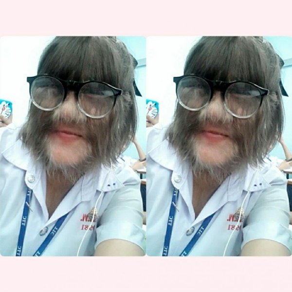 ‘Cô gái khỉ đột’ lần đầu cạo mặt gây bất ngờ với nhan sắc, treo status cùng chồng mới khiến ai cũng ngưỡng mộ