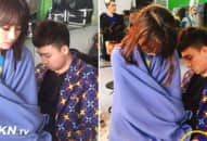 Lộ loạt ảnh Hari Won ngồi lên đùi chồng ngủ gật, MC Đại Nghĩa treo status dễ thương thế này