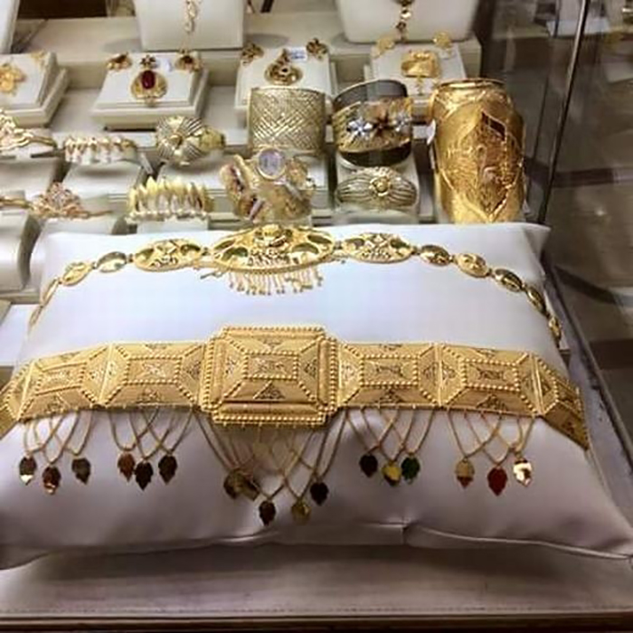 ‘Hoa mắt’ trước độ xa xỉ không tưởng của tiệm vàng tại Dubai, khách du lịch đến hầu như chỉ để… ngắm