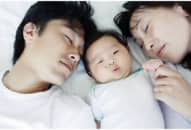 133 bé sơ sinh chết mỗi năm do ngủ chung giường với bố mẹ vì sao