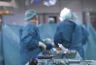 Bác sĩ phẫu thuật xong mới phát hiện nhầm bệnh nhân