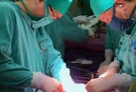 Bác sĩ mổ bắt con sớm cứu thai phụ bị u gan