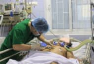 Ca mổ xuyên đêm giành giật mạng sống cho một sĩ quan