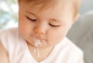 Nguyên nhân trẻ trớ sữa và cách khắc phục