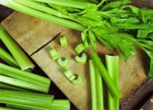 5 loại rau củ rẻ tiền giúp hạ huyết áp cực tốt cho sẵn trong bếp