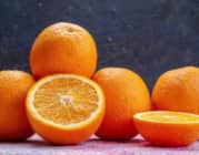 Ăn nhiều trái cây giàu vitamin C nhưng da vẫn sạm, vì sao?