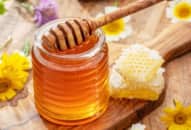 Bật mí cách phục hồi tóc hư tổn do uốn, sấy nhiều