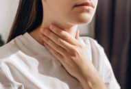 Dấu hiệu cảnh báo sớm ung thư tuyến giáp dễ bị bỏ qua