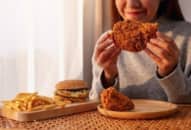 Gọi tên 5 đồ ăn đêm gây hại cho sức khỏe