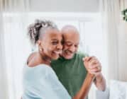 Hôn nhân có thể mang lại lợi ích bất ngờ – giảm nguy cơ ung thư