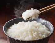Phụ nữ tiền mãn kinh có nên cắt tinh bột hoàn toàn?