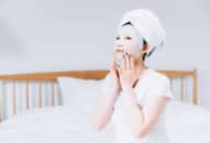 Tóc bết dầu: 3 thói quen khi gội đầu khiến tóc nhanh bết dầu