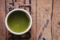 Chiết xuất trà xanh có thể giúp giảm lượng đường trong máu và phòng bệnh viêm ruột