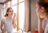 Từ tuổi 40: ưu tiên chống nắng hay chống lão hóa?
