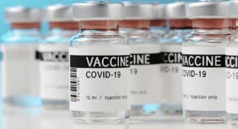 Những nhóm đối tượng nào được tiêm vắc xin phòng COVID-19 tại Việt Nam?