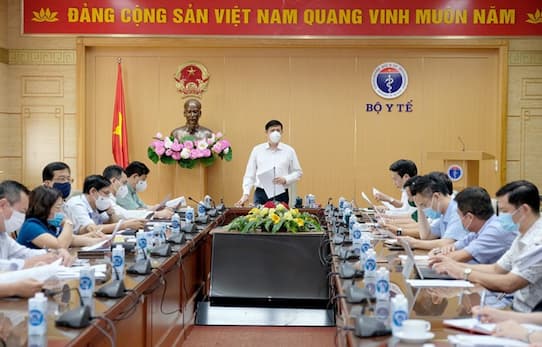 Việt Nam mở chiến dịch tiêm chủng lớn nhất từ trước đến nay, Chính phủ cho phép TpHCM chủ động nguồn vaccine