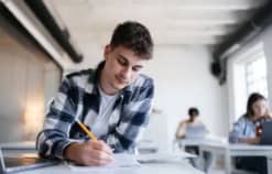 Chỉ số IQ trung bình là bao nhiêu và điểm số của bạn thực sự có ý nghĩa như thế nào